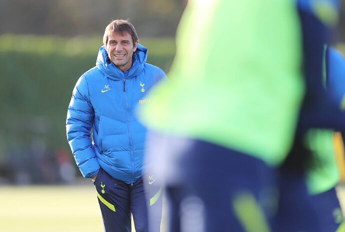 conte-spurs-training-scaled